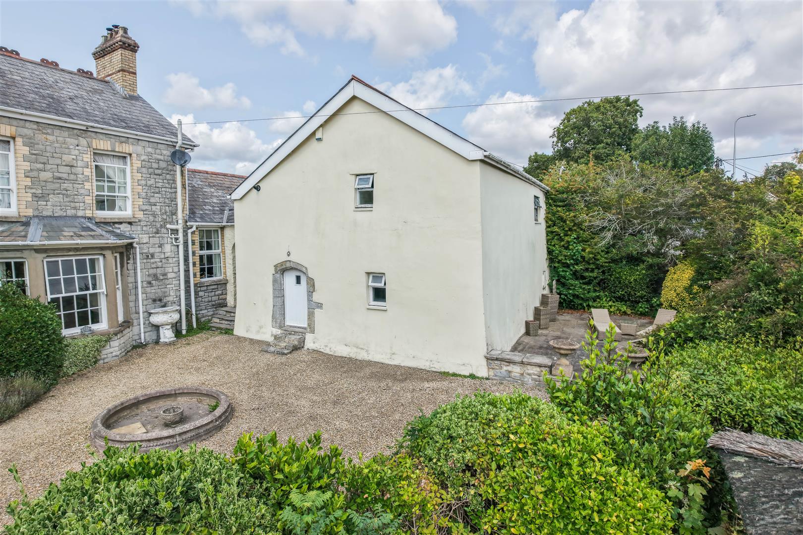 Rhoose Road, Rhoose, Vale of Glamorgan, CF62 3EP